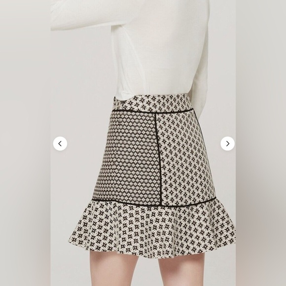 Ann Taylor LOFT Flared Hem Mixed Jacquard Flippy‎ Skirt - Picture 2 of 6